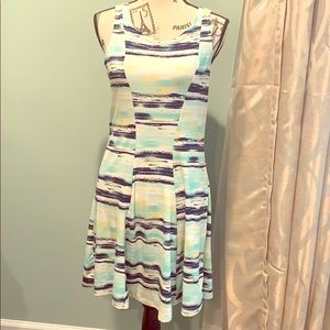 Mudd cotton summer dress. Peephole back. Jr large